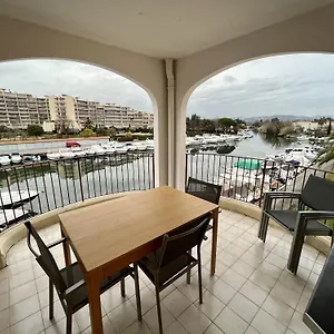  Hébergement de vacances Moderne - Port De - Proche